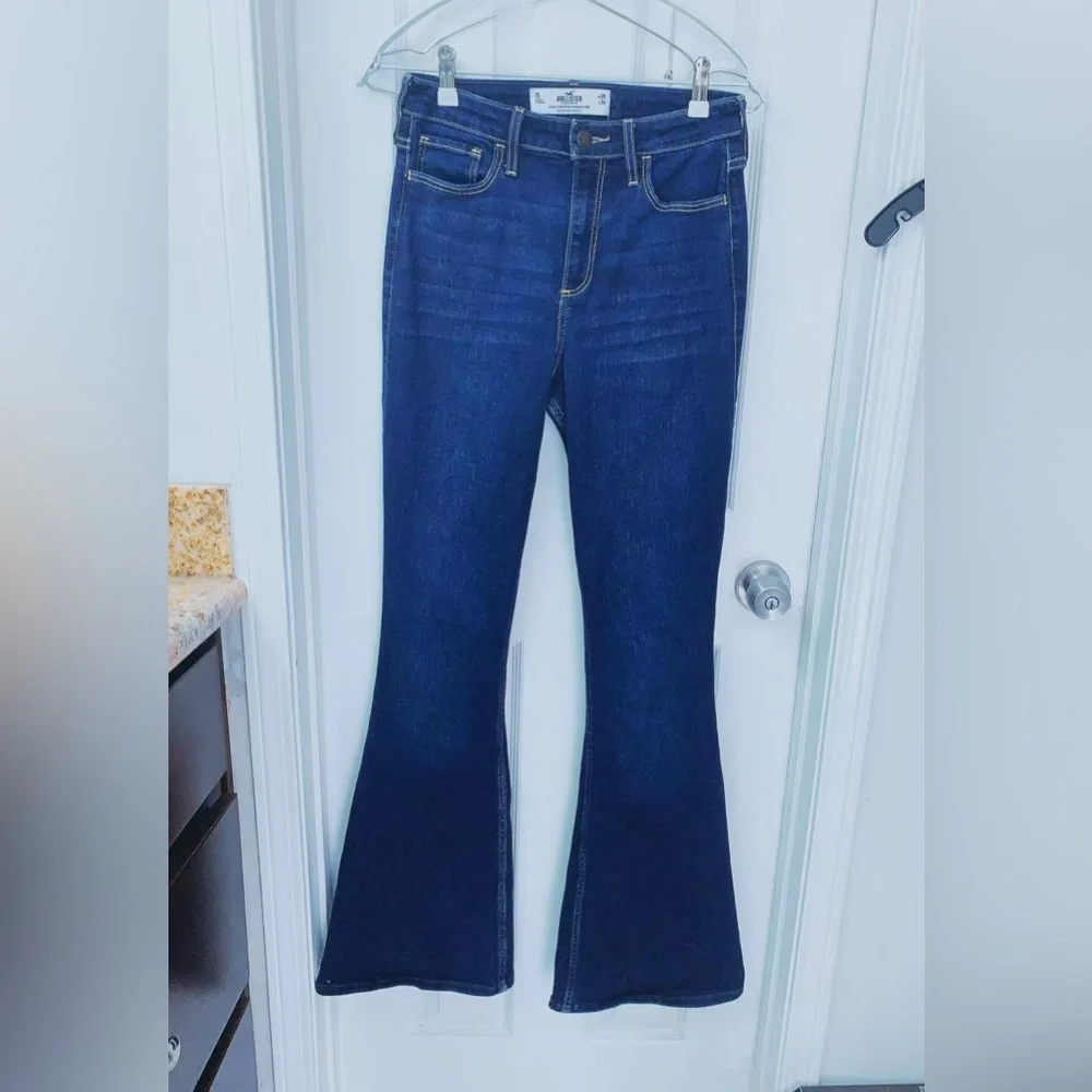 Hollister Curvy High-Rise Vintage Flare Jeans 7L W28 L34 Soft Stretch Denim Blue